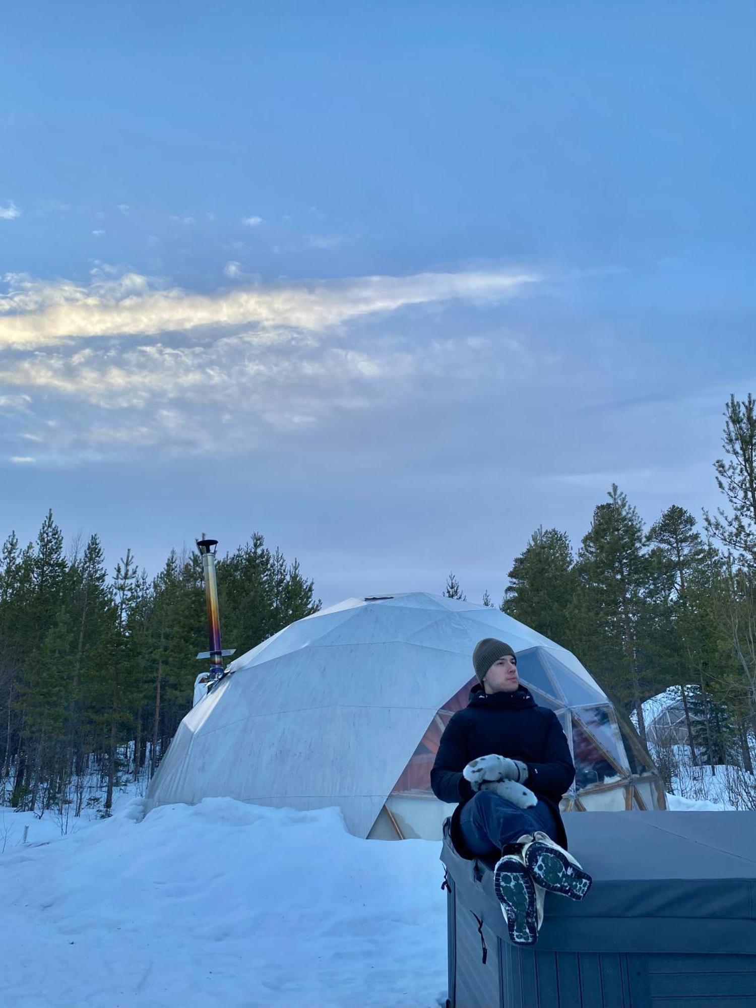 Aurora Igloo Fireplace-Heated Tents In A Secret Forest With Private Jacuzzi And Shared Sauna Bathroom And Dog Friendly โรวานิเอมิ ภายนอก รูปภาพ